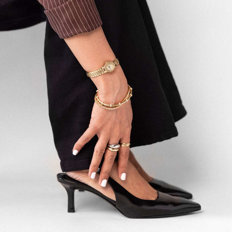 The Aurelia — Vintage Oval Gold Classic Mechanical