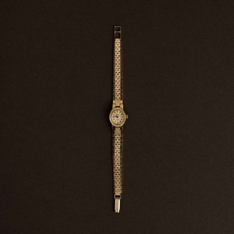 The Aurelia — Vintage Oval Gold Classic Mechanical
