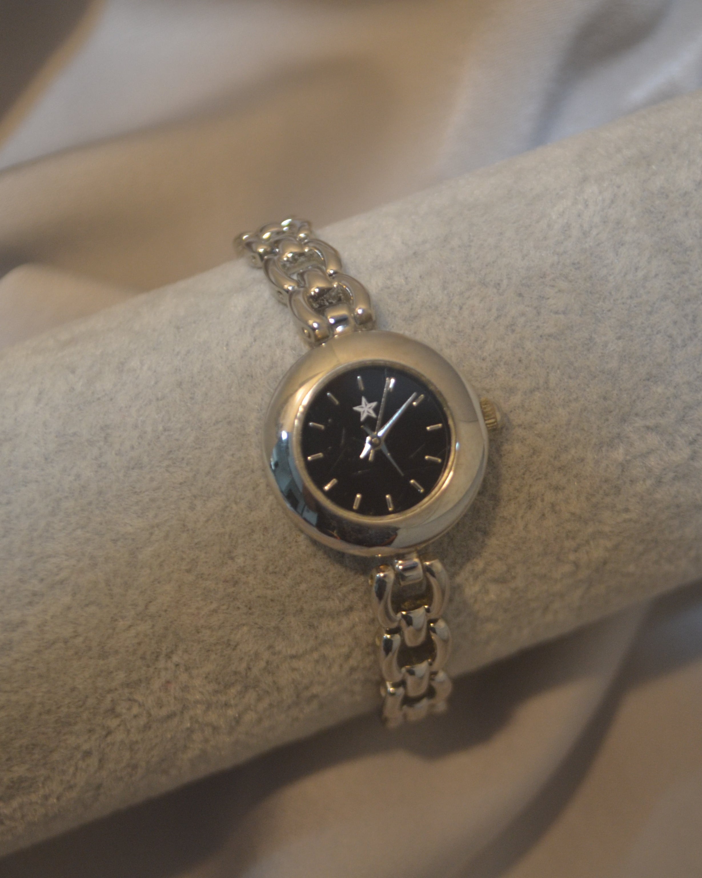 Dainty Silver Circle Face Watch with Thin Link Bracelet