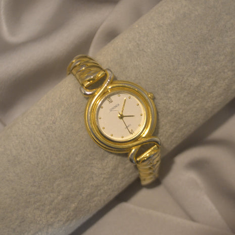Round Gold Classic Watch